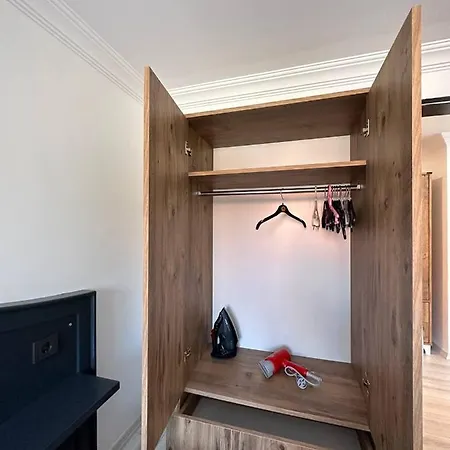 아파트 Mavi Yesil Tatil Evleri 말마리스